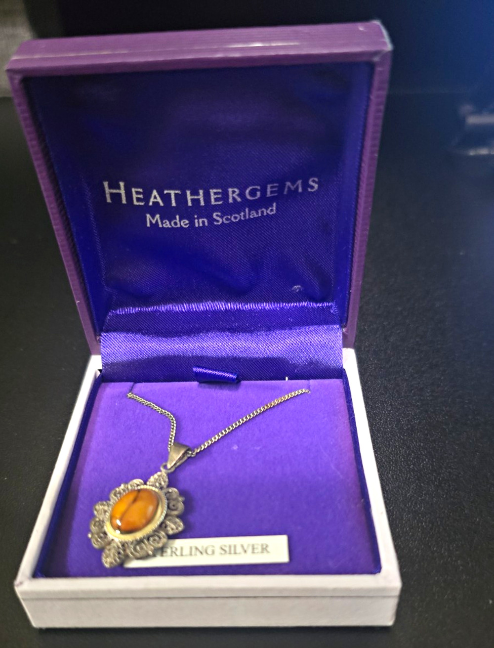Heathergems Sterling Silver Oval Pendant Necklace ScotlandScottish Jewelry Boxed